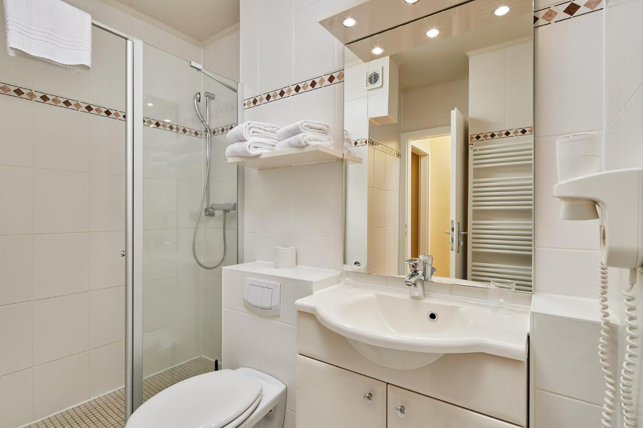 Standard One-Room Apartment,1739388038:JPEG