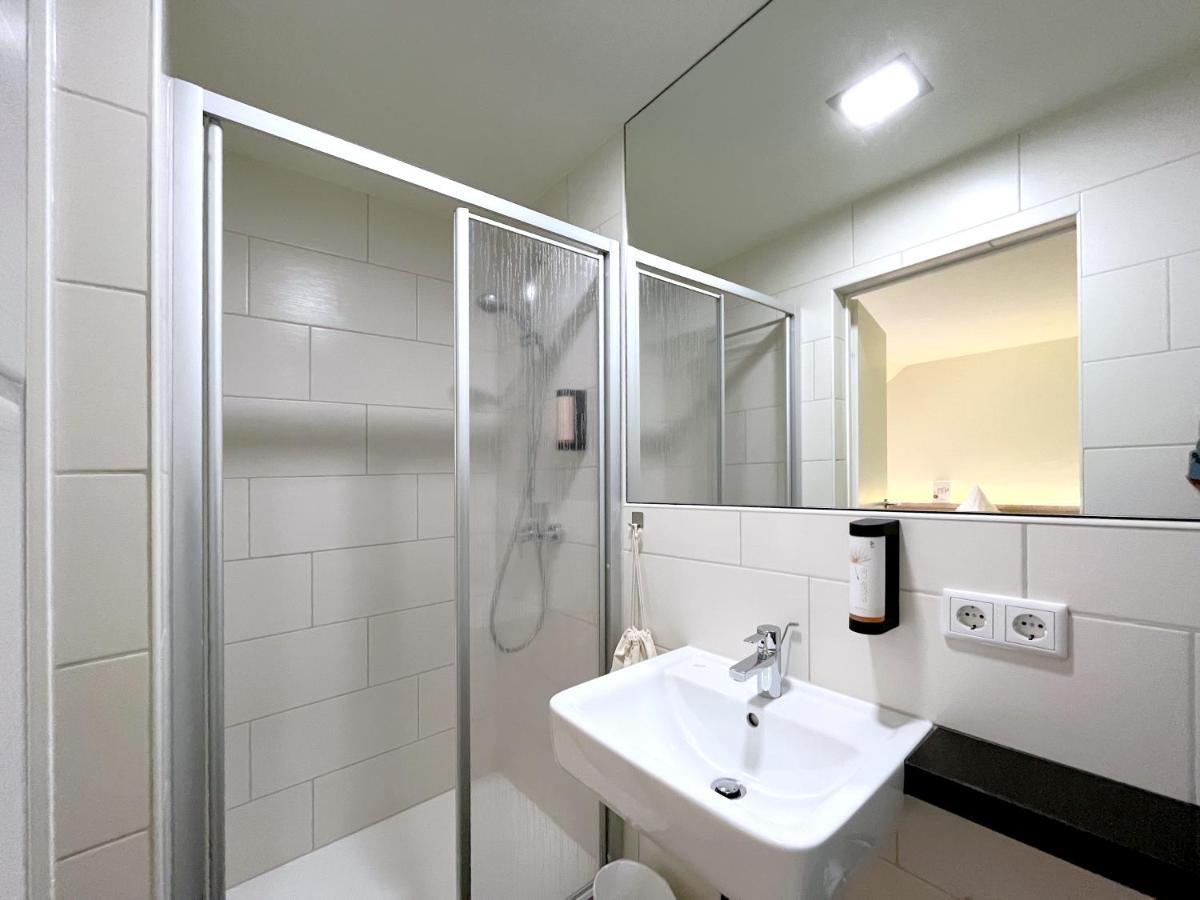 Family Room,1412712263:JPEG