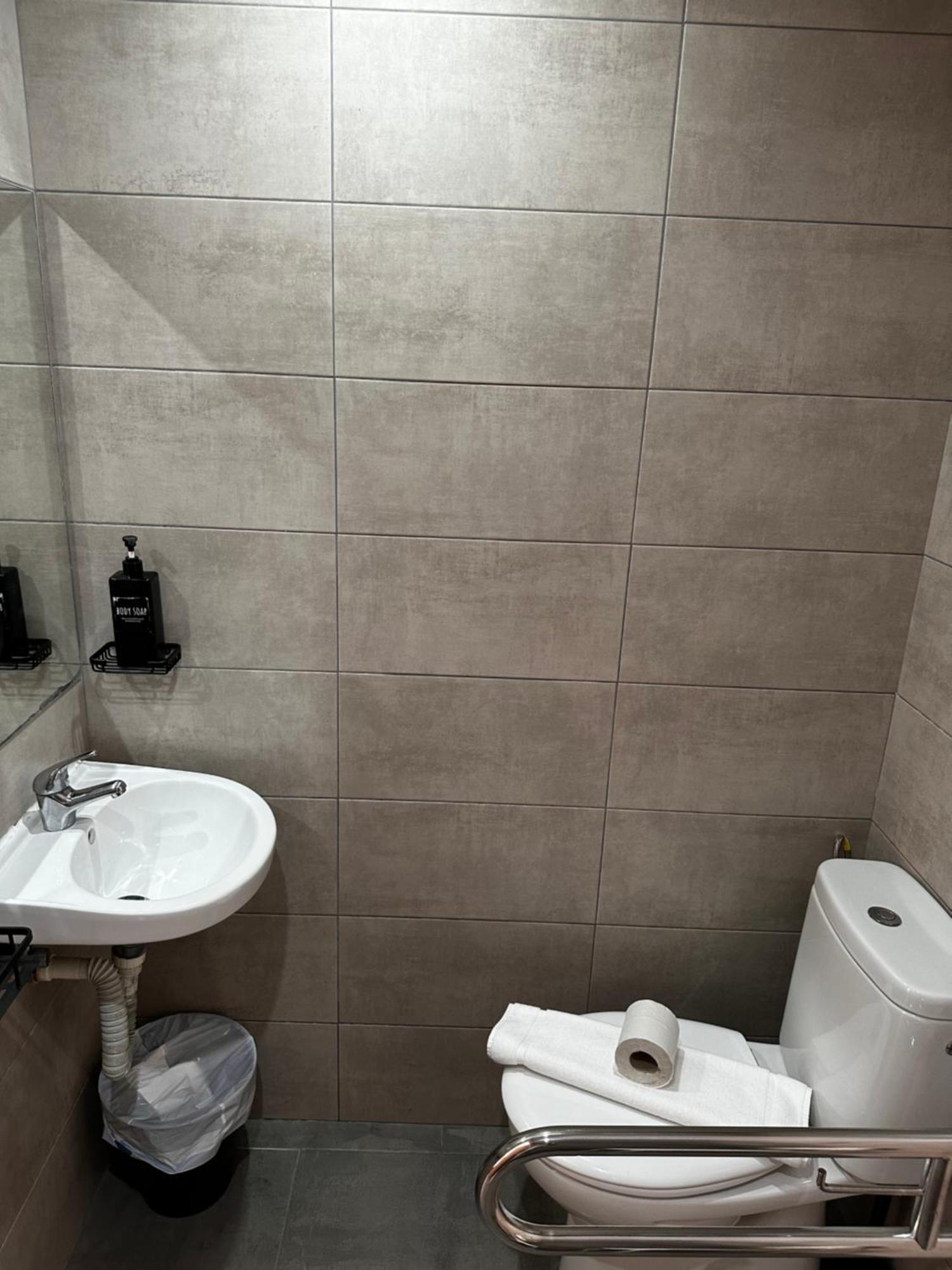 Dreibettzimmer mit eigenem Bad