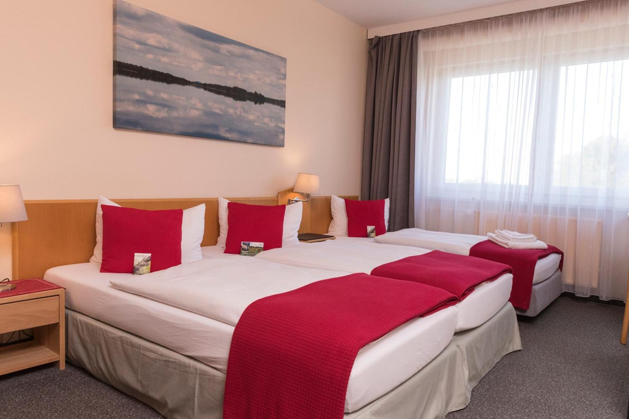 Triple Room,1772064327:JPEG