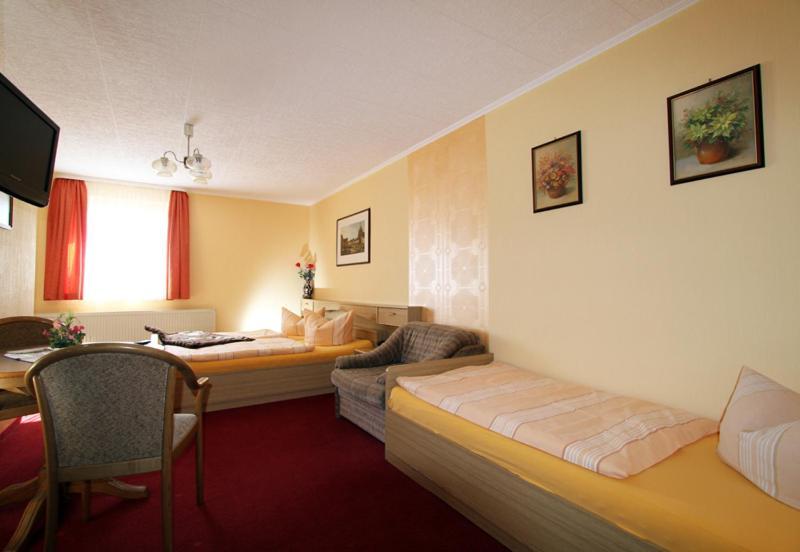 Dreibettzimmer