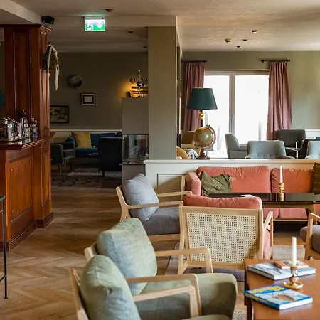 Boutique Hotel Bellevue Lermoos-3