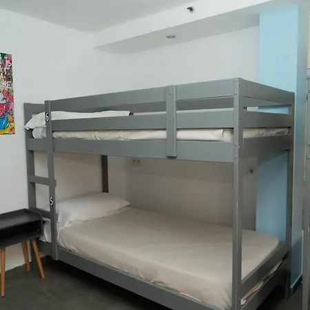 New Art Hostel - Albergue Juvenil-3